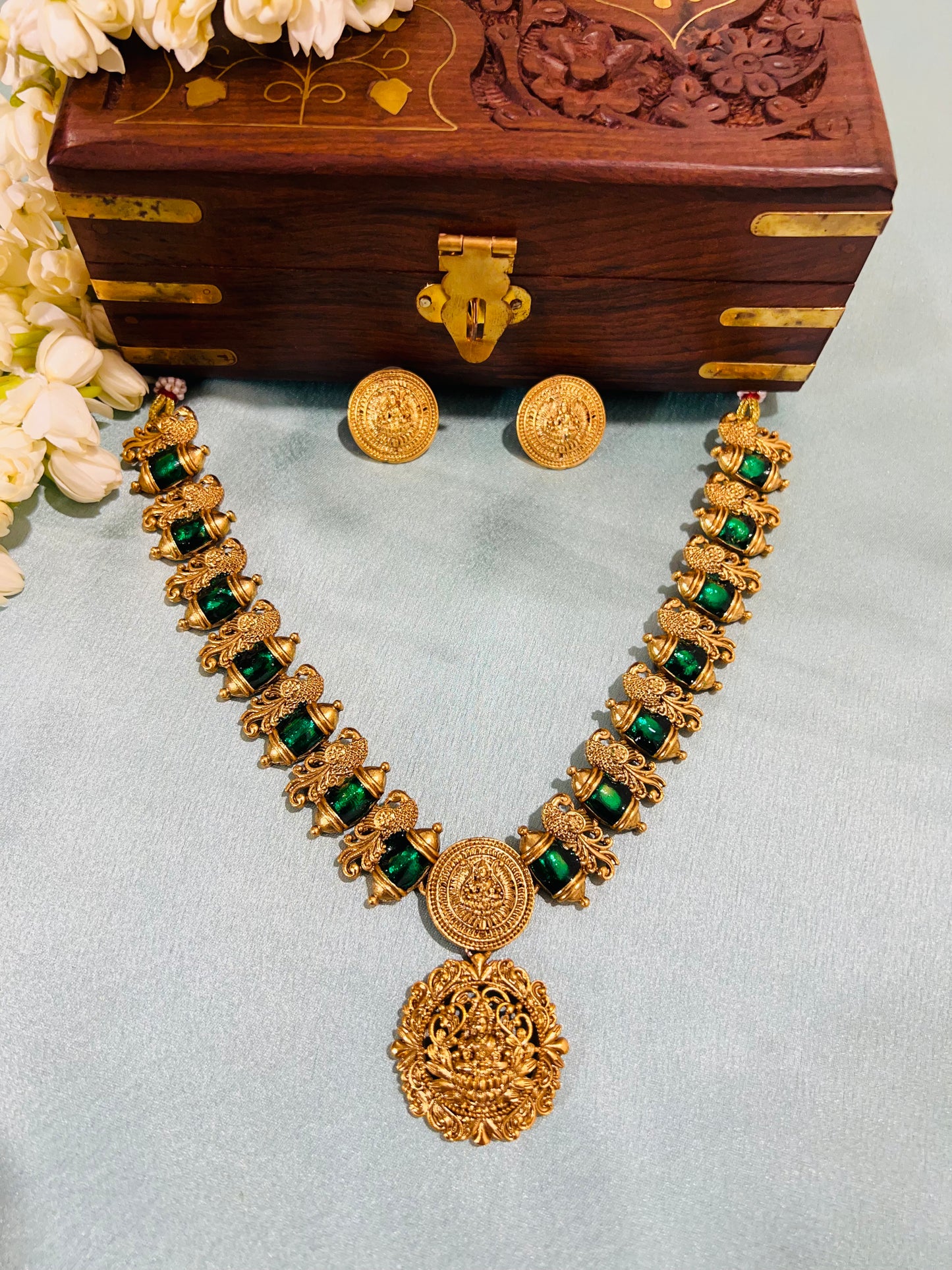 Traditional Padma Mayura Necklace Set