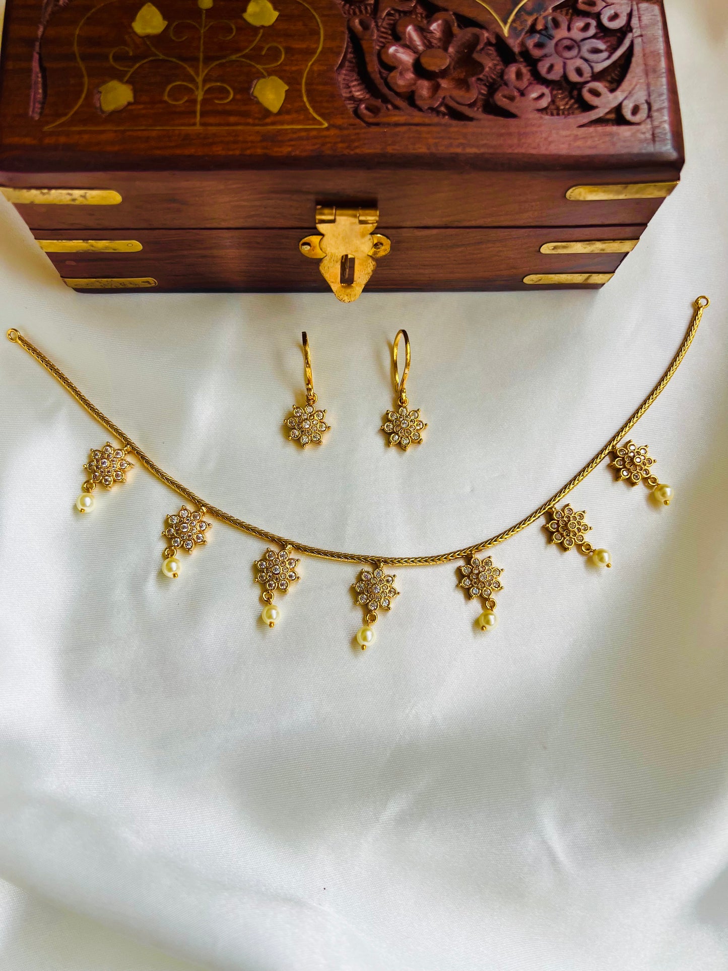 Premium Beaded Floral Gold Chain