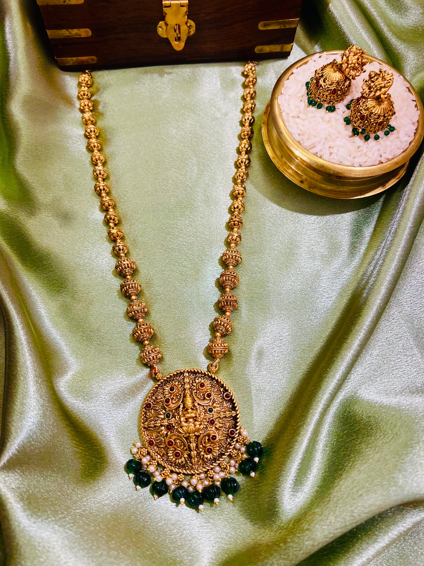 Emerald beaded Devi Haaram