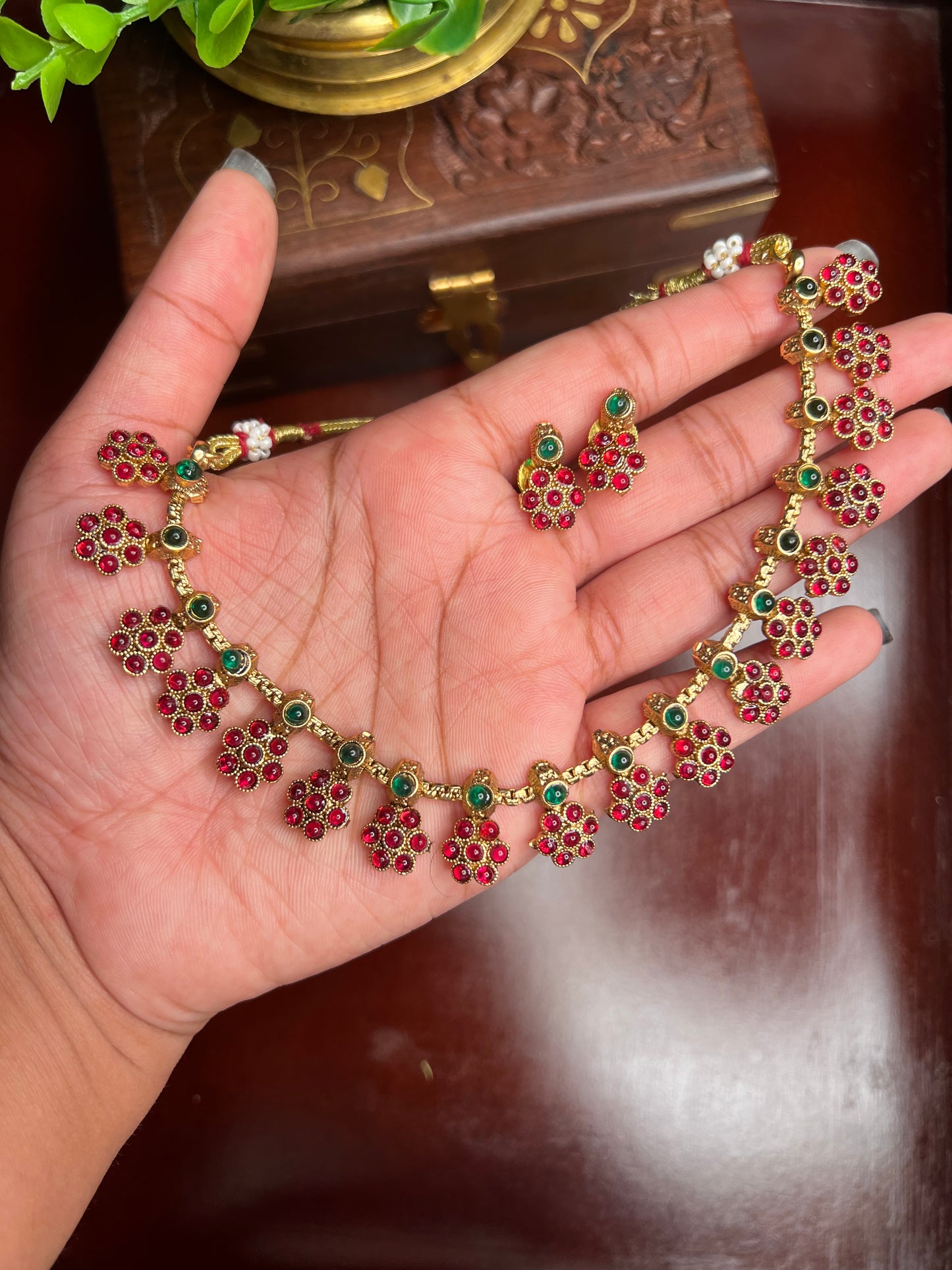 Premium Floral Bloom Gold Necklace