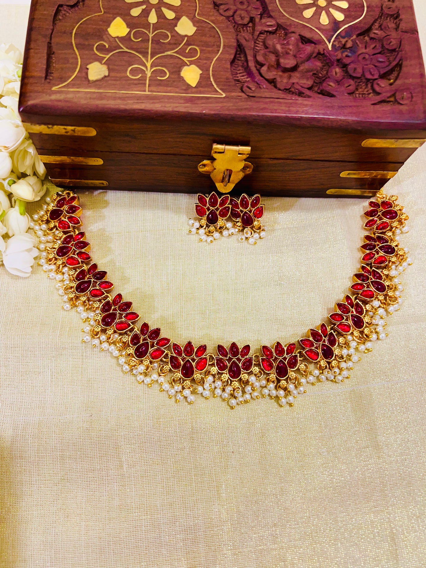 Double Lotus-Pearl Kemp Necklace