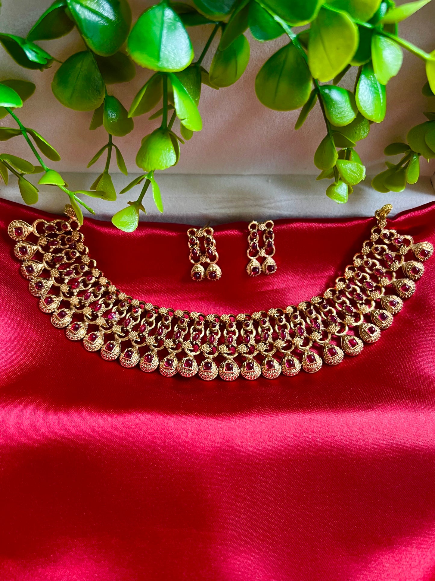Hariyali Necklace