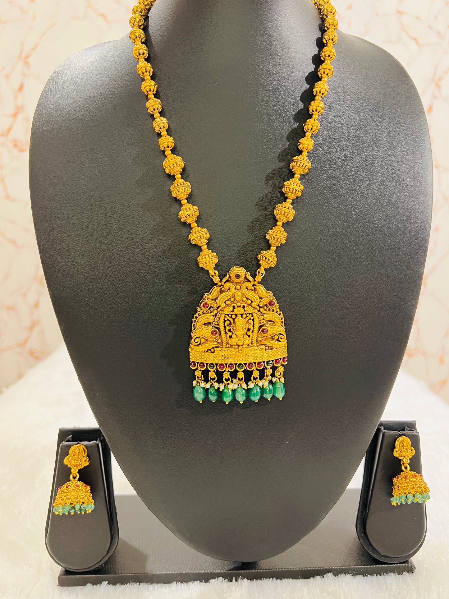 Lakshmi Vilas Long Haaram