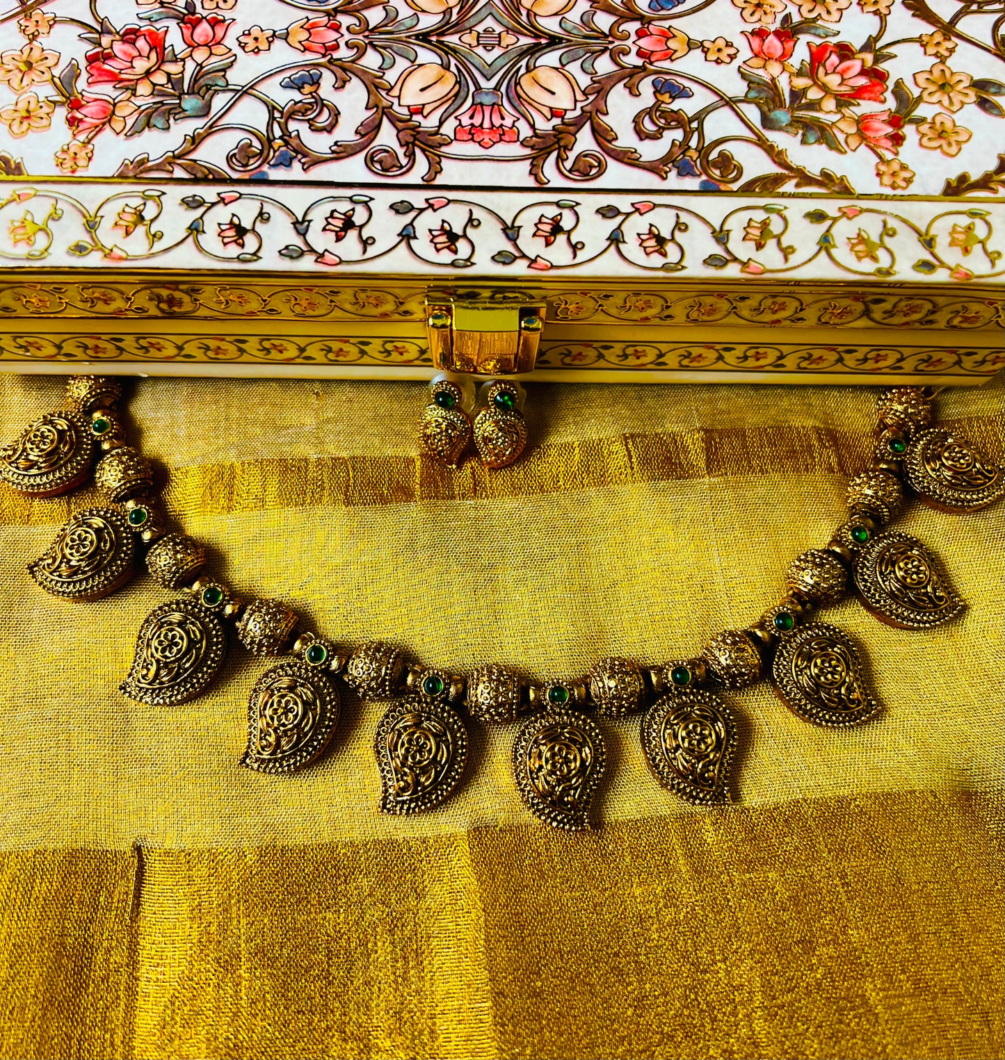 Green Floral Maanga Maala