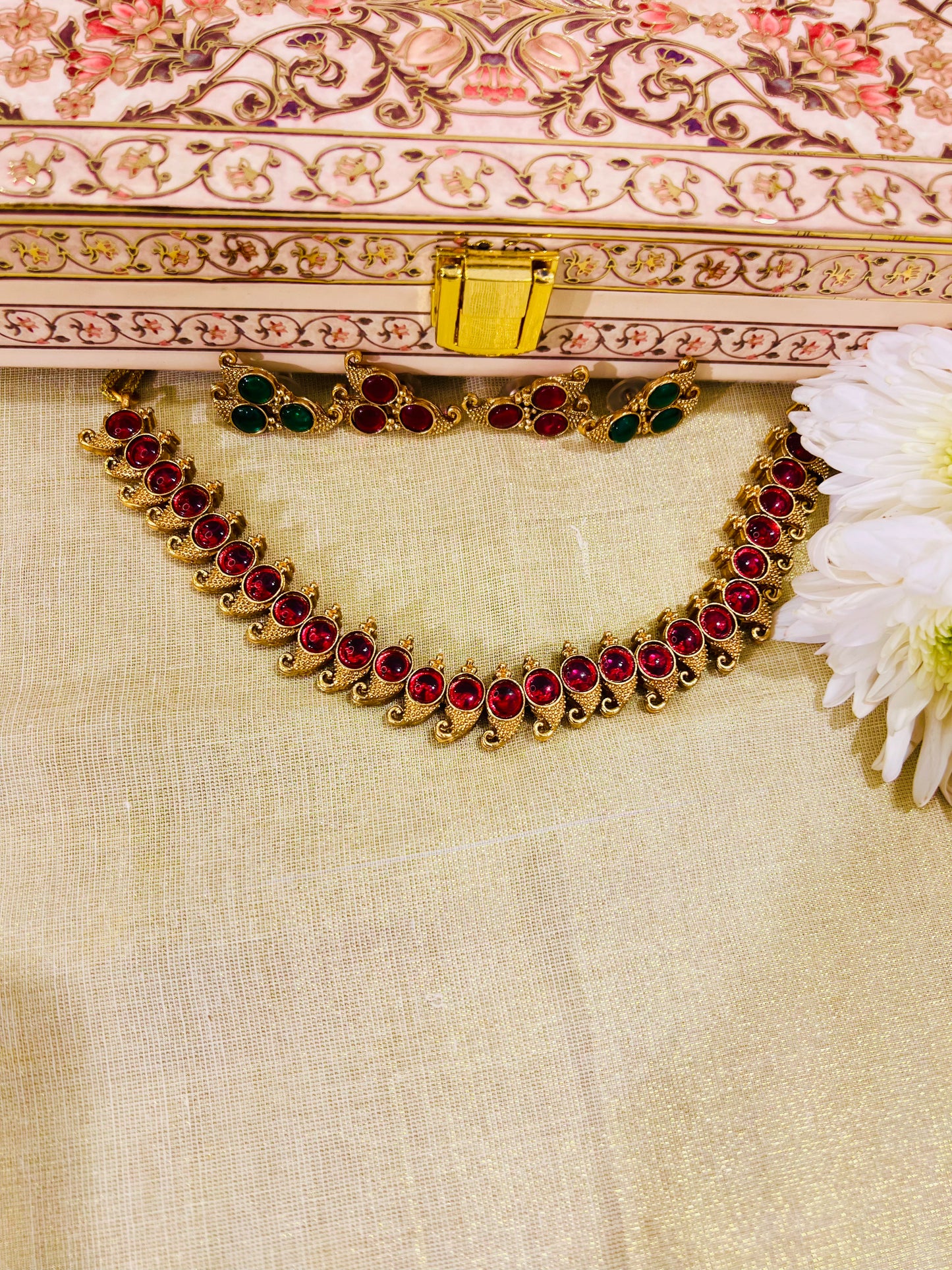 Double Sided Paisley Curl Necklace Set