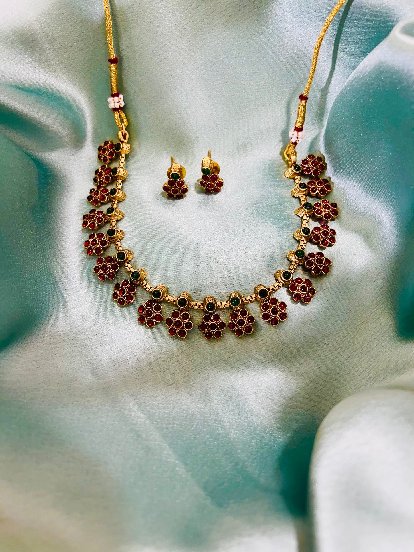 Premium Floral Bloom Gold Necklace