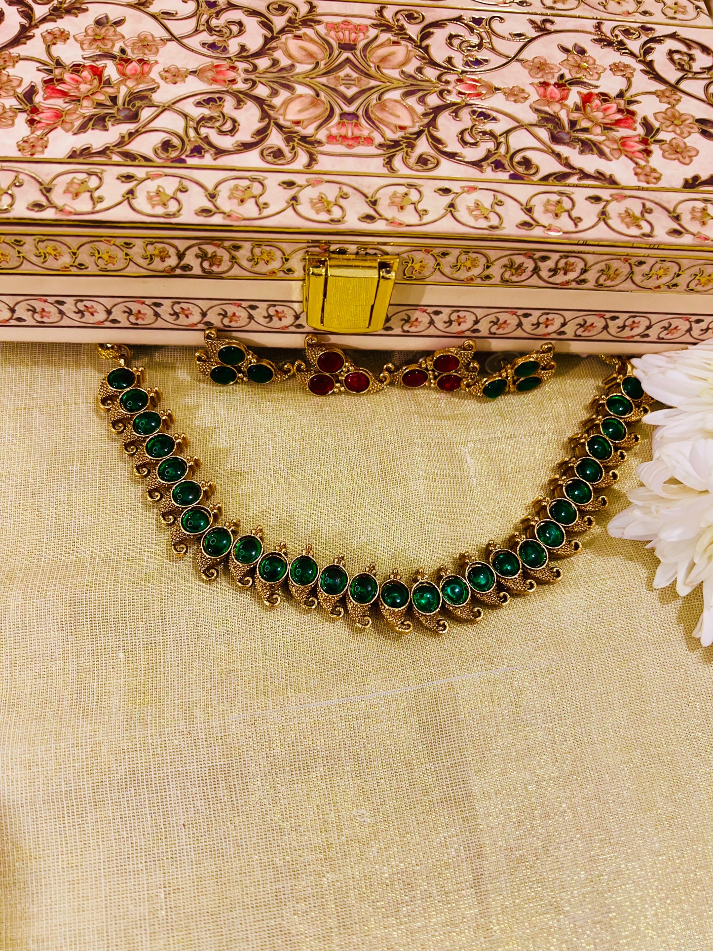 Double Sided Paisley Curl Necklace Set