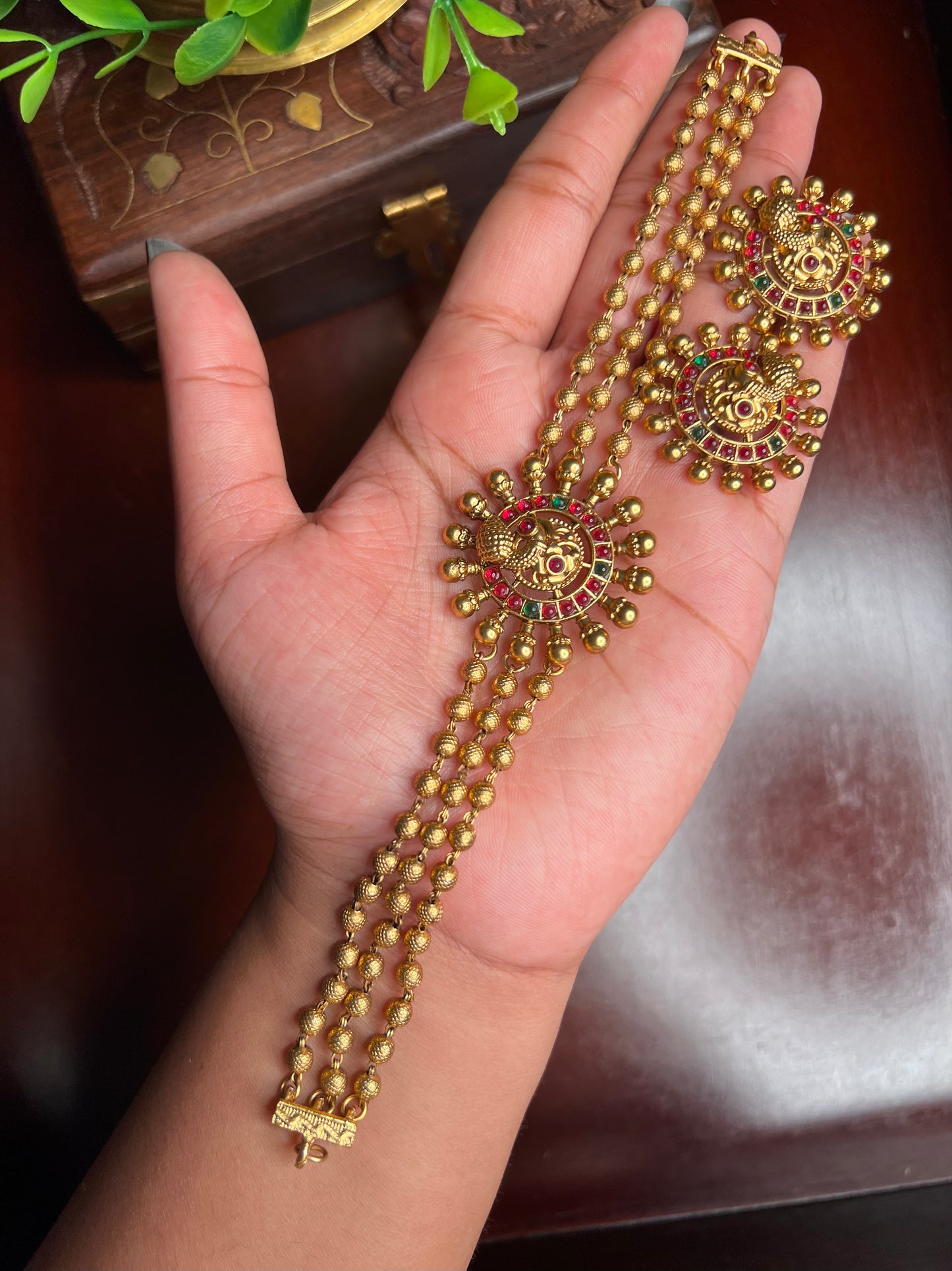 Suryamukhi Choker Set